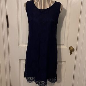 Buttons brand medium navy lace dress sleeveless D159